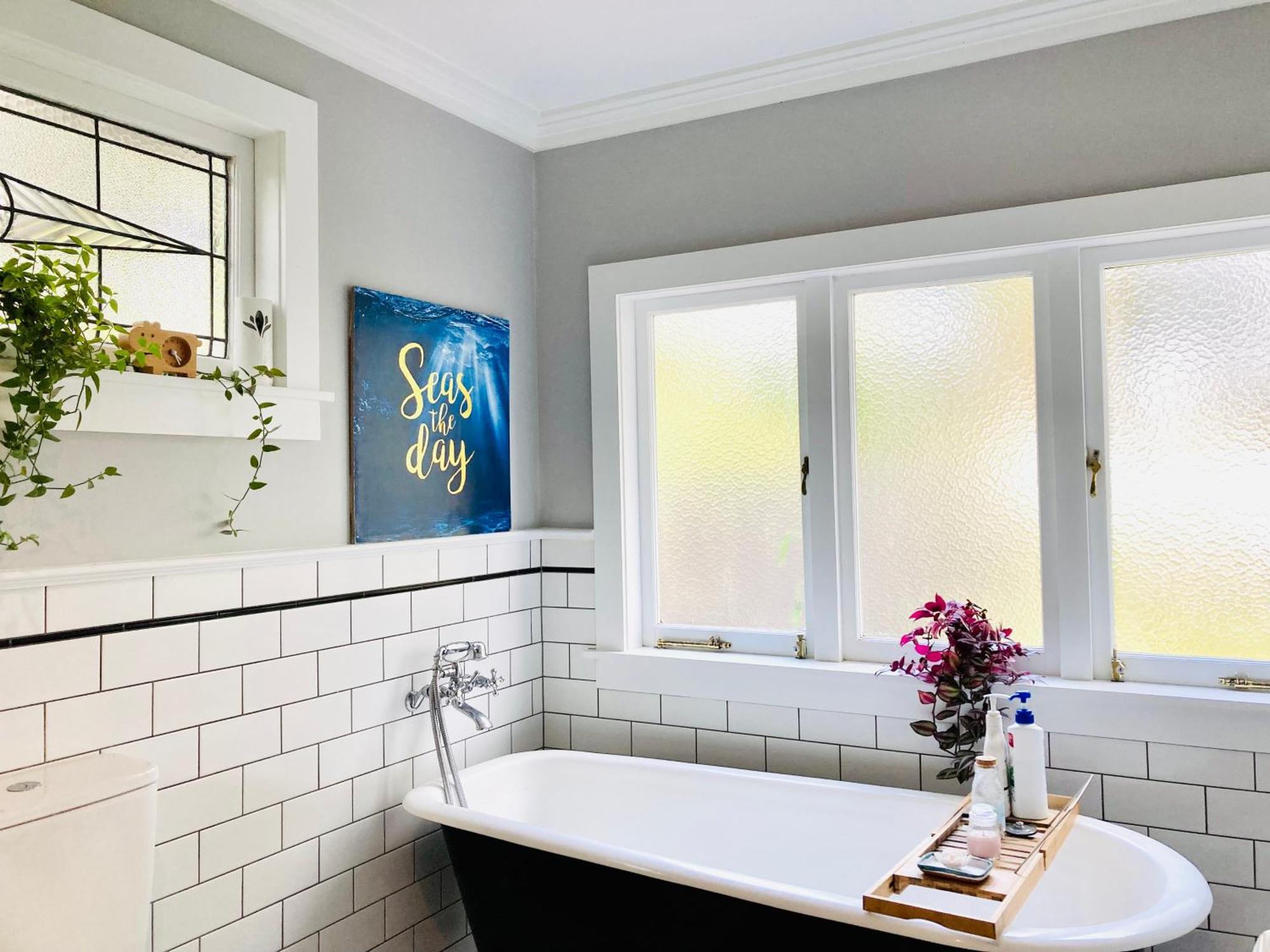 Spacious And Sunny Master Bedroom With Shared Bathrooms Auckland Eksteriør bilde